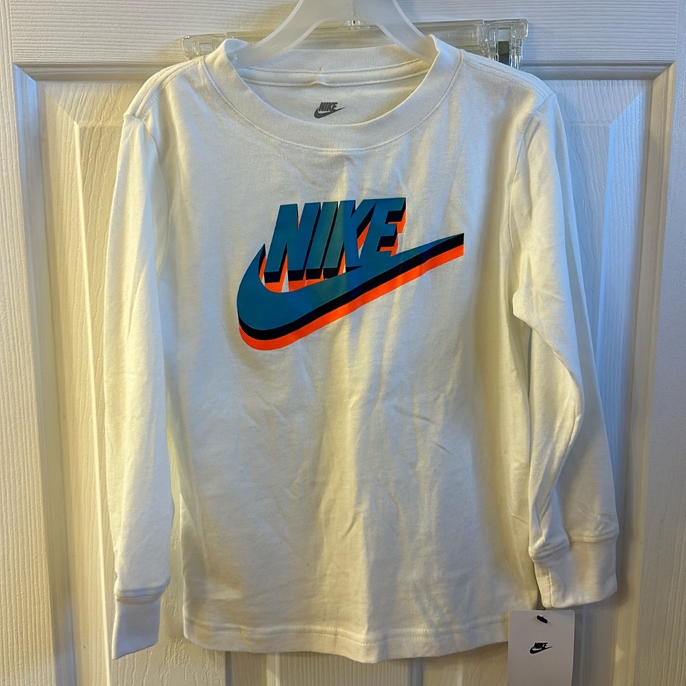 NWT boy’s long sleeve T-shirt
